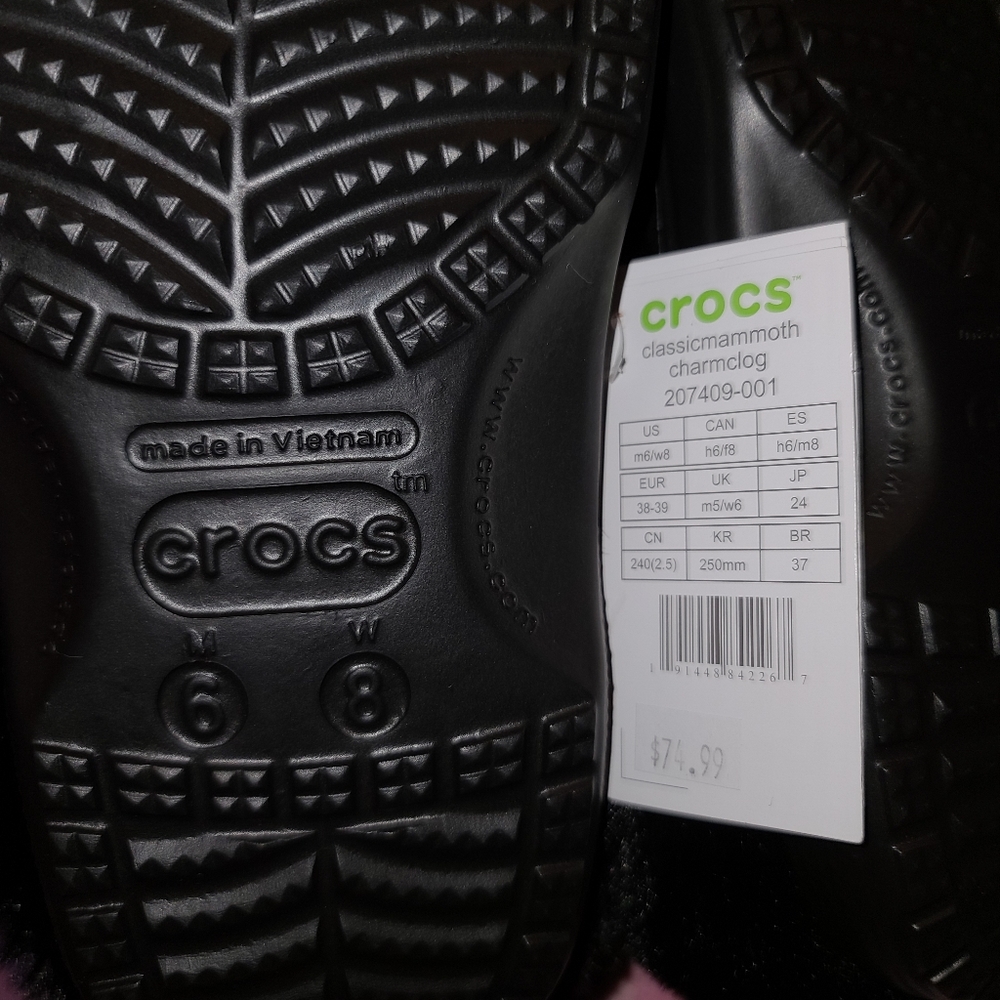 Crocs - Picture 14 of 17